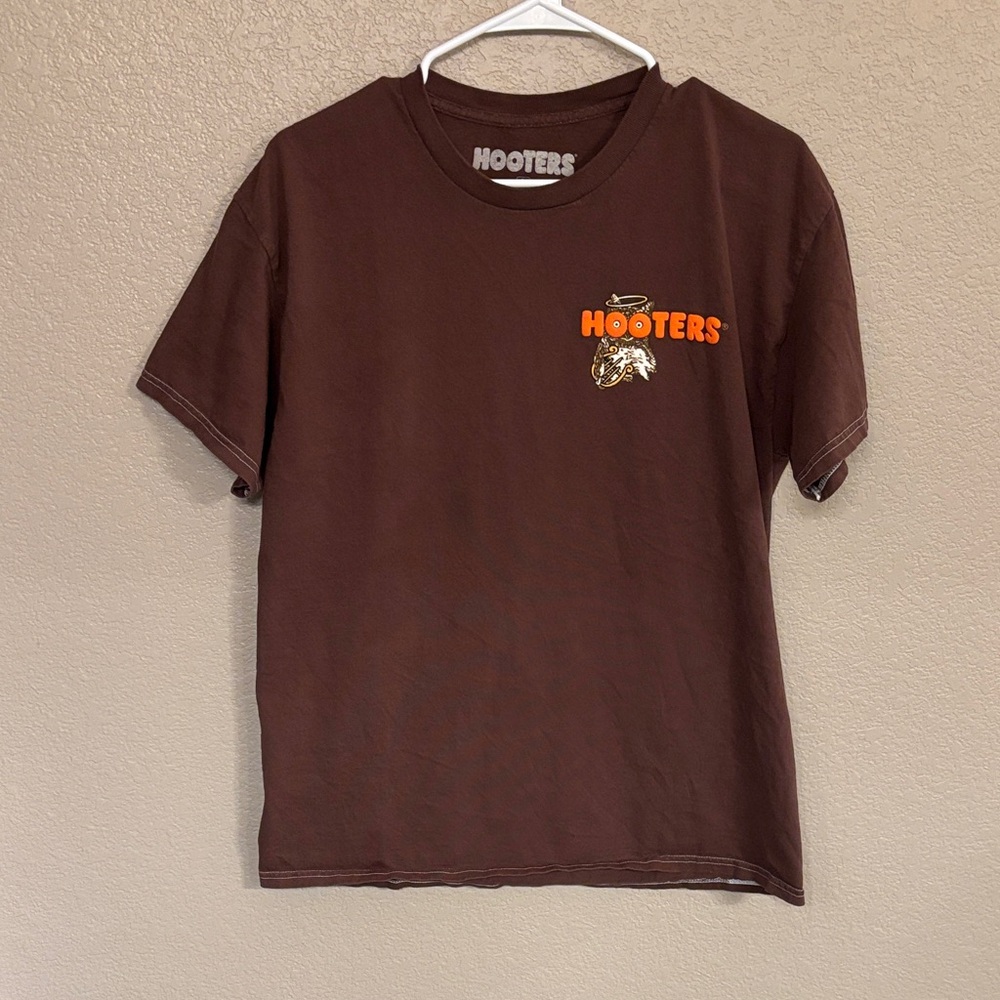 Hooters Brown Short Sleeve Tee